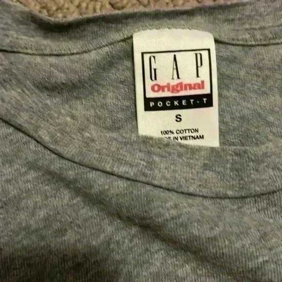 GAP grey shirt size small - Picture 2 of 3